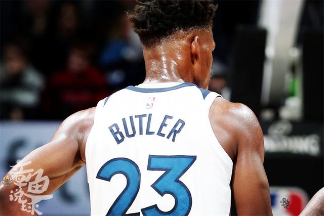 亚运会-中国三人女篮决赛力克蒙古队 勇夺金牌