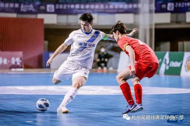 亚运会-中国三人女篮决赛力克蒙古队 勇夺金牌