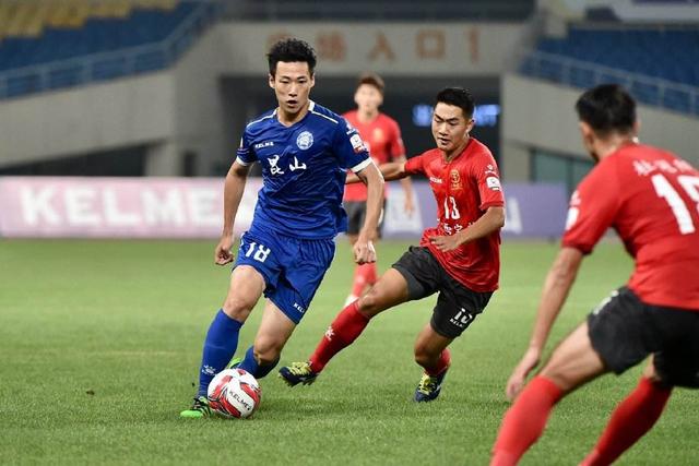 浓眉伤退詹姆斯三双 湖人大胜猛龙主场5连胜